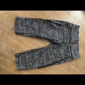 Lululemon Crop Capris